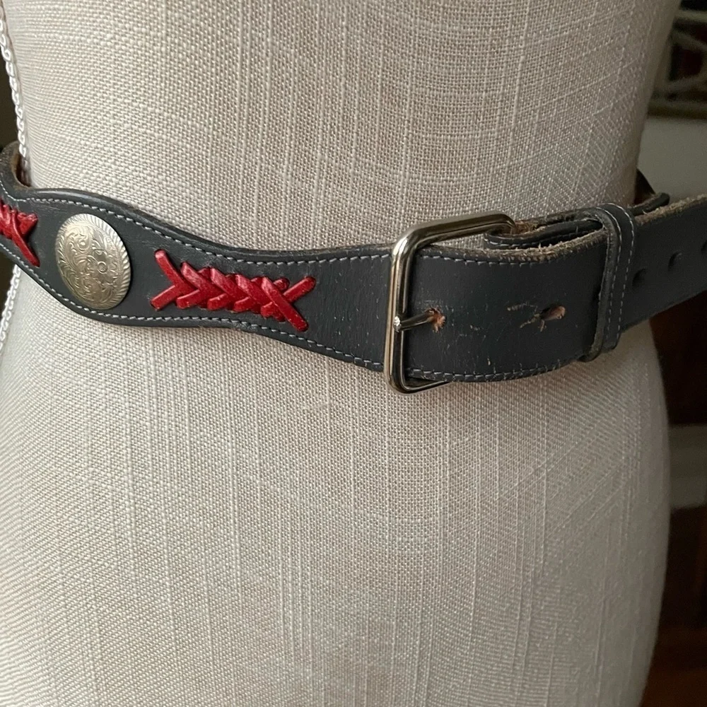Dun Dee Vintage Grey and Red Leather Concho Belt